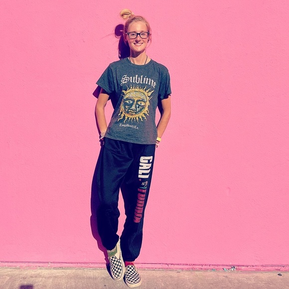 Meet Your Posher, Meghan! - Picture 2 of 3